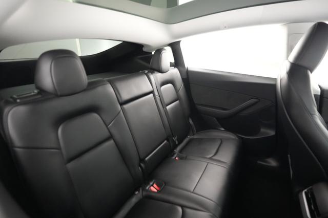 2024 Tesla Model Y — photo 4 of 24