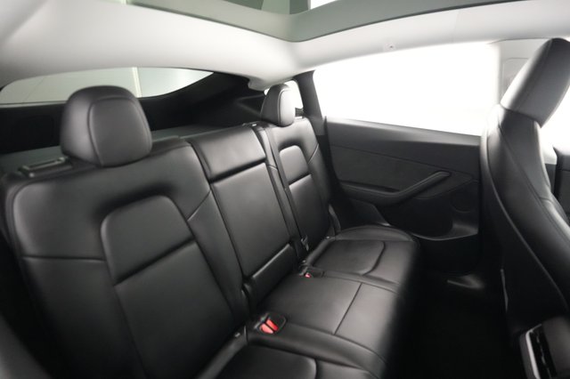 2024 Tesla Model Y — photo 4 of 24