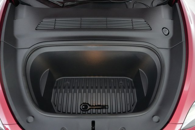 2024 Tesla Model Y — photo 23 of 24