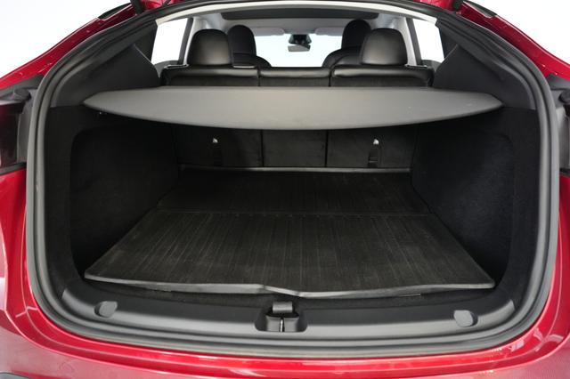 2024 Tesla Model Y — photo 6 of 24