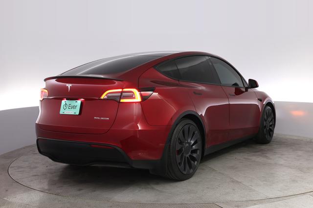 2024 Tesla Model Y — photo 2 of 24