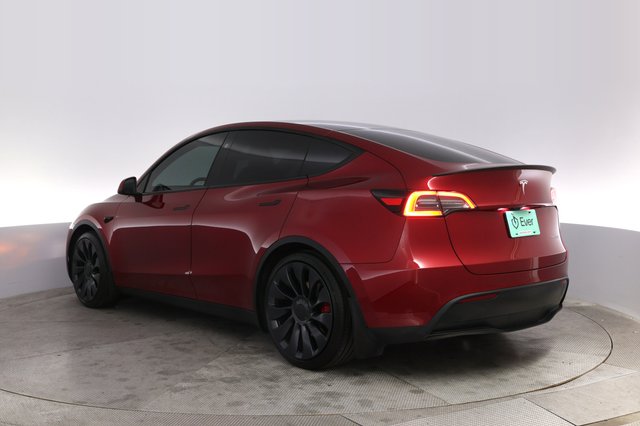 2024 Tesla Model Y — photo 13 of 24