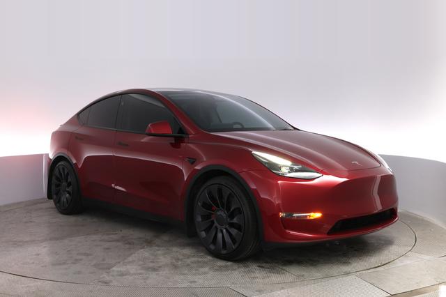 2024 Tesla Model Y — photo 10 of 24