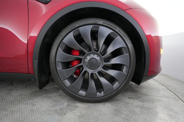 2024 Tesla Model Y — photo 16 of 24