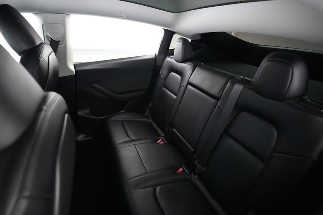 2024 Tesla Model Y — photo 19 of 24