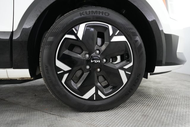 2024 Kia Niro EV — photo 15 of 21