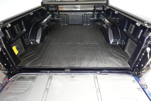2025 Ford F-150 Lightning — photo 6 of 15
