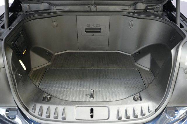 2025 Ford F-150 Lightning — photo 14 of 15