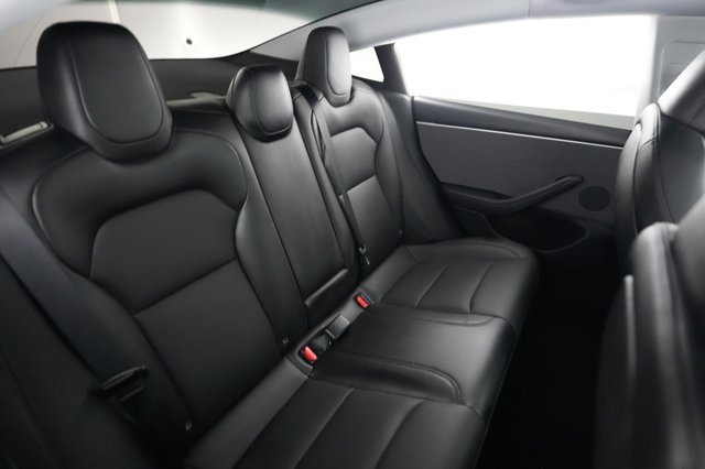2025 Tesla Model 3 — photo 4 of 24