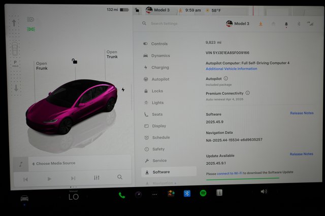 2025 Tesla Model 3 — photo 5 of 24