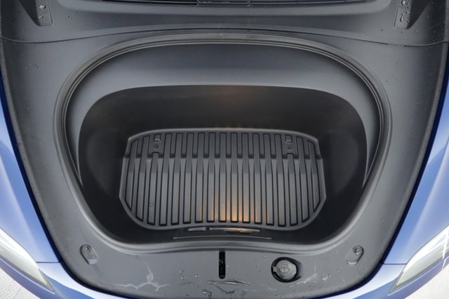 2025 Tesla Model 3 — photo 23 of 24