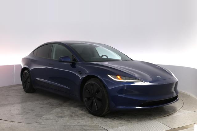 2025 Tesla Model 3 — photo 10 of 24