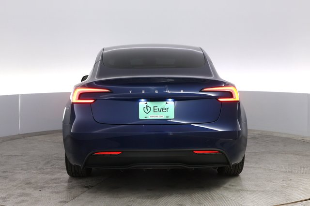 2025 Tesla Model 3 — photo 12 of 24