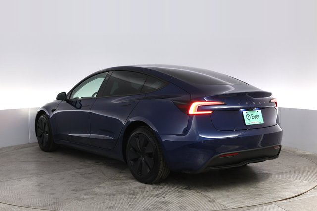 2025 Tesla Model 3 — photo 13 of 24