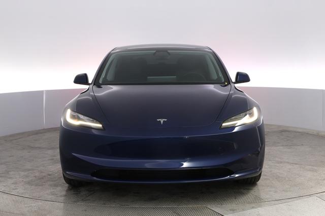 2025 Tesla Model 3 — photo 9 of 24