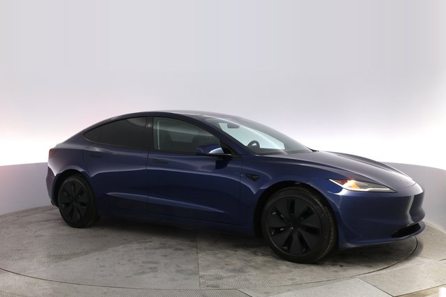 2025 Tesla Model 3 — photo 11 of 24
