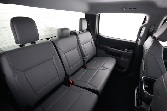 2025 Ford F-150 Lightning — photo 4 of 15