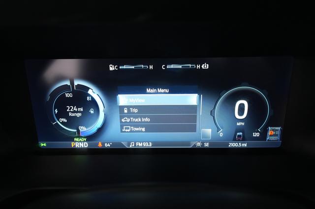 2025 Ford F-150 Lightning — photo 5 of 15