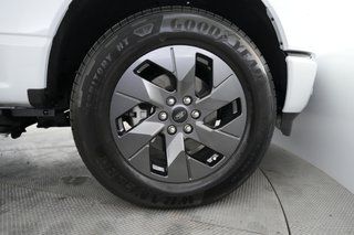 2025 Ford F-150 Lightning — photo 10 of 15