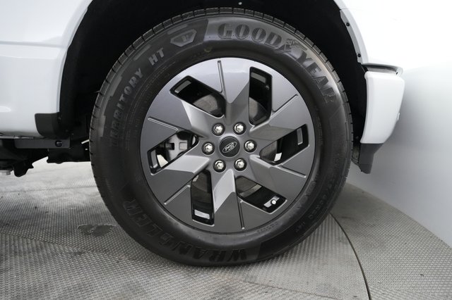2025 Ford F-150 Lightning — photo 10 of 15