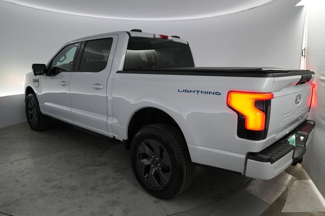 2025 Ford F-150 Lightning — photo 2 of 15