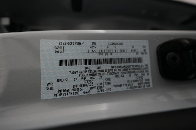 2025 Ford F-150 Lightning — photo 15 of 15