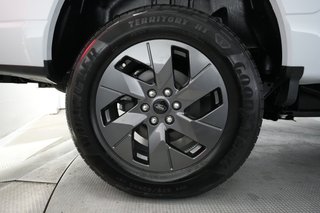 2025 Ford F-150 Lightning — photo 11 of 15