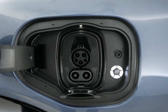 2021 Ford Mustang Mach-E — photo 8 of 21