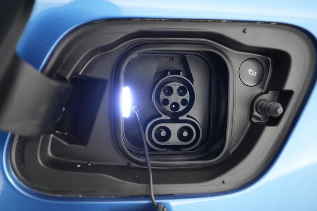 2021 Volvo XC40 Recharge — photo 8 of 20