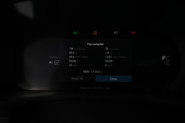 2021 Volvo XC40 Recharge — photo 5 of 20