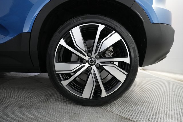 2021 Volvo XC40 Recharge — photo 16 of 20