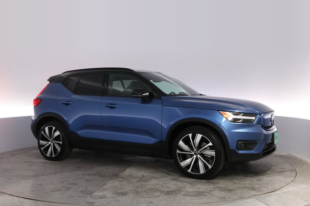 2021 Volvo XC40 Recharge — photo 11 of 20