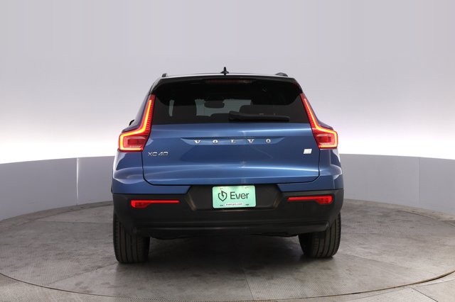 2021 Volvo XC40 Recharge — photo 12 of 20