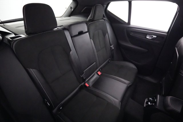 2021 Volvo XC40 Recharge — photo 4 of 20