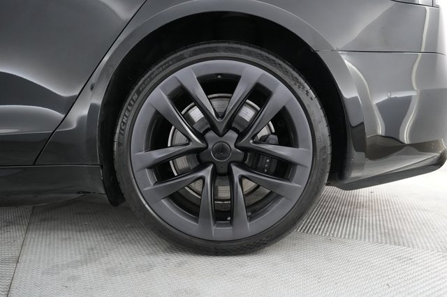 2022 Tesla Model S — photo 7 of 24