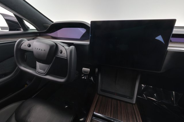 2022 Tesla Model S — photo 20 of 24