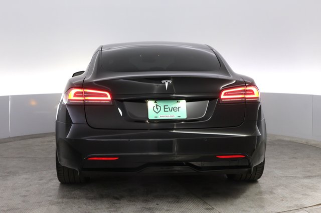 2022 Tesla Model S — photo 12 of 24
