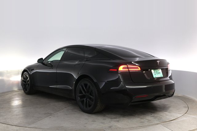 2022 Tesla Model S — photo 13 of 24