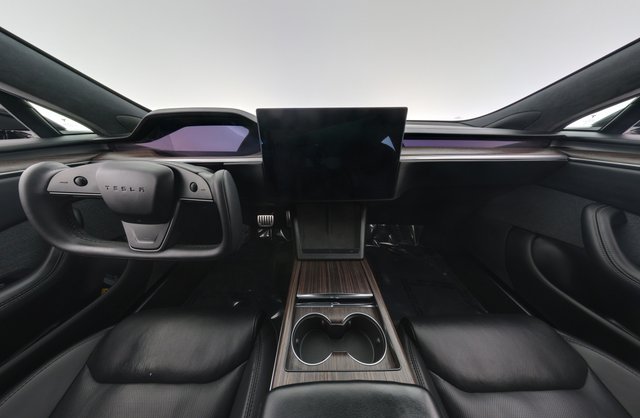 2022 Tesla Model S — photo 21 of 24