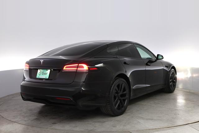 2022 Tesla Model S — photo 2 of 24