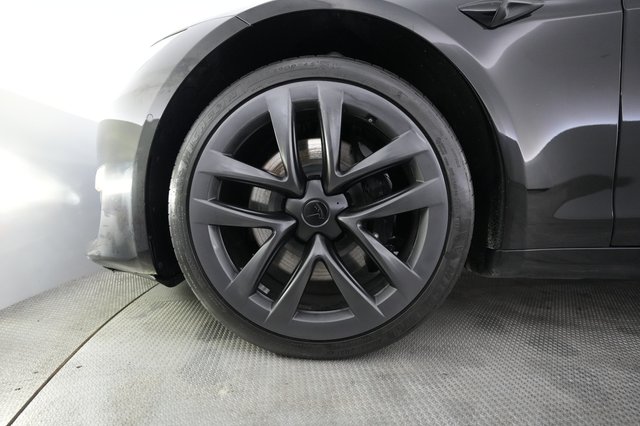 2022 Tesla Model S — photo 15 of 24