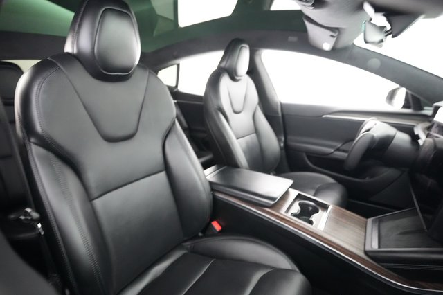2022 Tesla Model S — photo 18 of 24