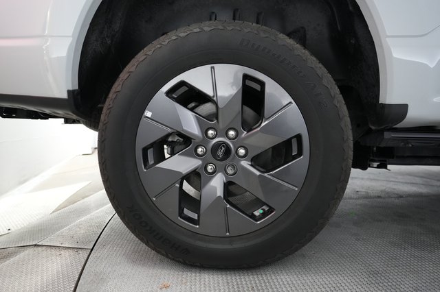 2023 Ford F-150 Lightning — photo 11 of 15