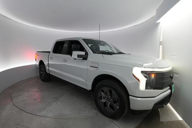 2023 Ford F-150 Lightning — VIN 1FTVW1EV7PWG10418
