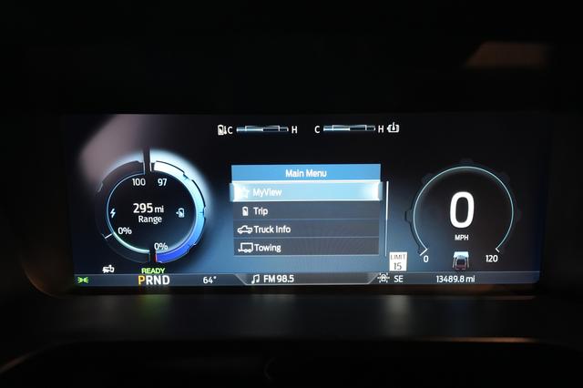 2023 Ford F-150 Lightning — photo 5 of 15