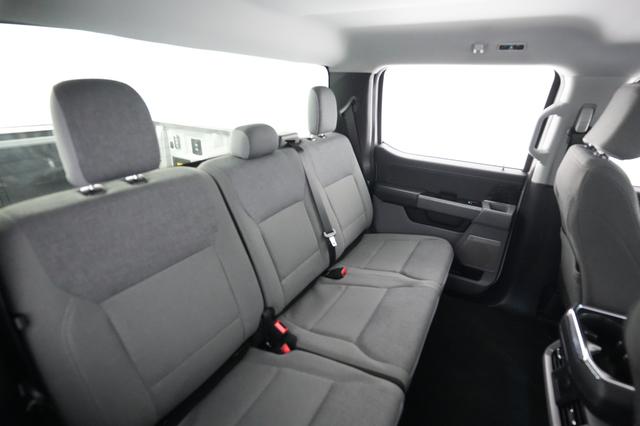 2024 Ford F-150 Lightning — photo 4 of 15