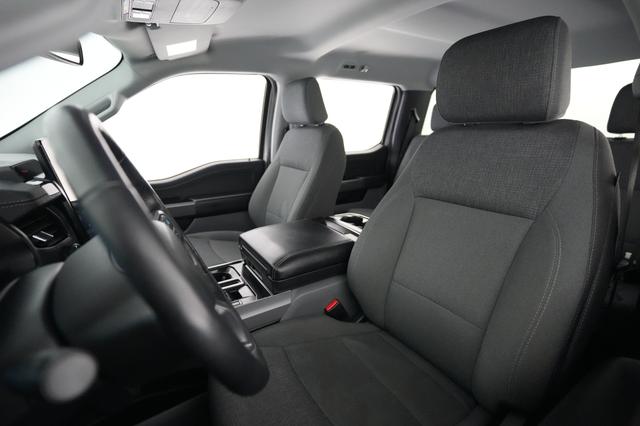 2024 Ford F-150 Lightning — photo 3 of 15