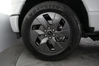 2024 Ford F-150 Lightning — photo 9 of 15