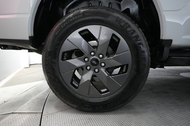 2024 Ford F-150 Lightning — photo 11 of 15