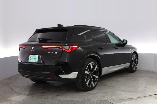 2024 Acura ZDX — photo 2 of 20